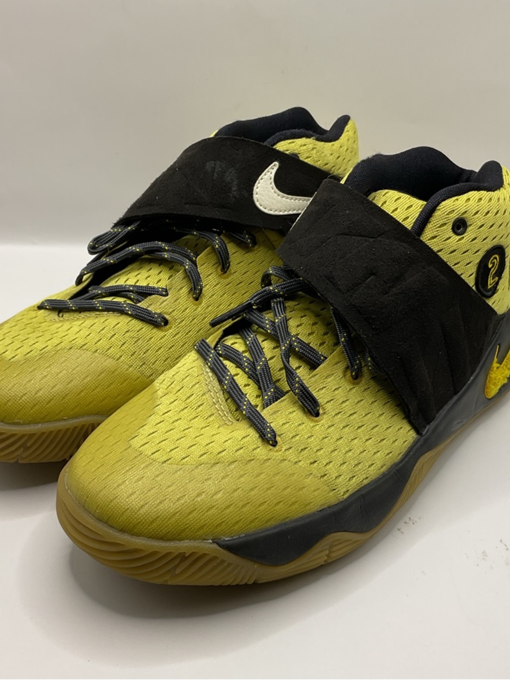 "Nike Kyrie 2 ""All-Star"" J.B.Y Yellow Black Gold Basketball Shoes Size 6Y"